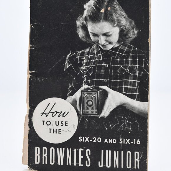 Vintage Kodak Brownie Box Camera Junior Six-20 - Picture 6 of 6